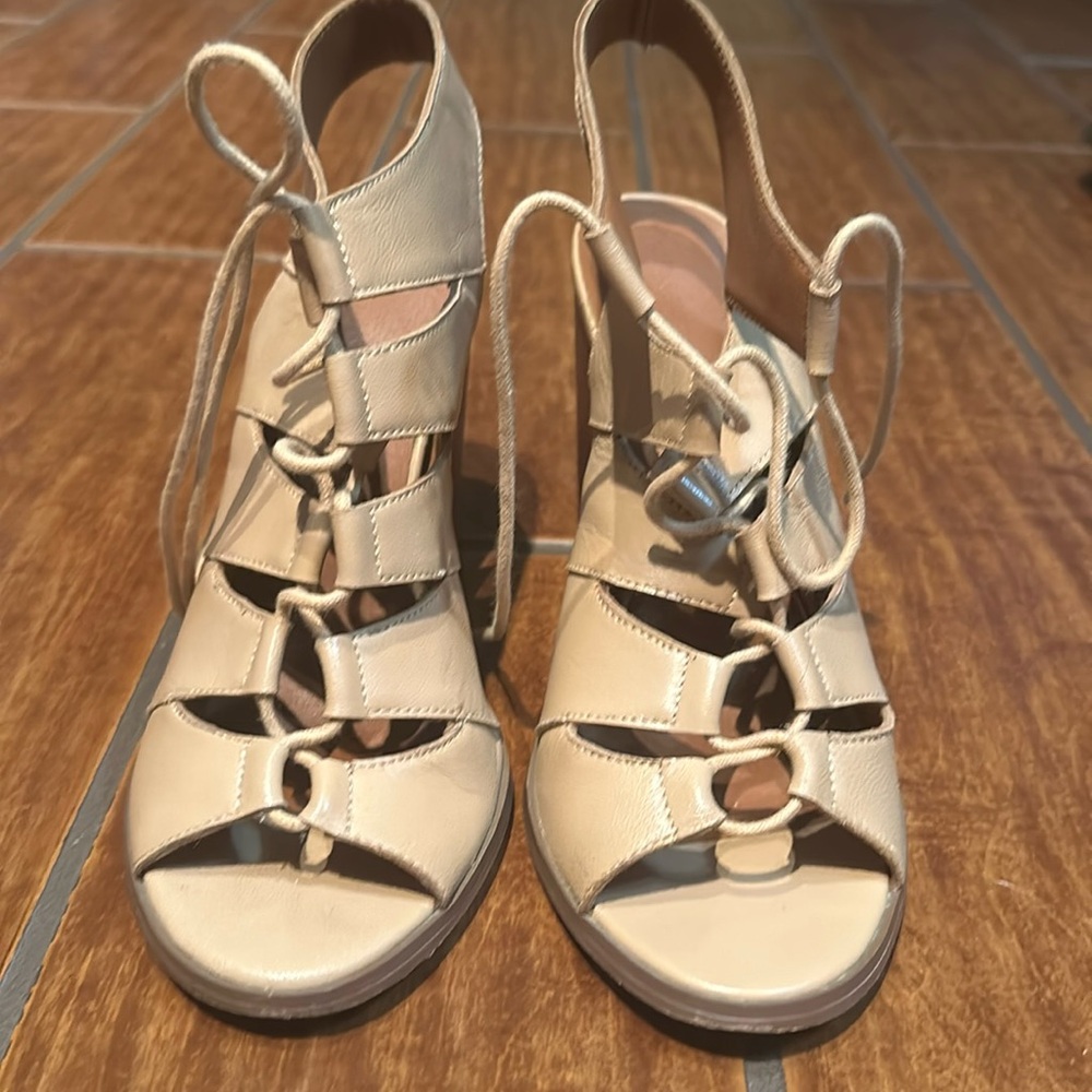 Tan heels